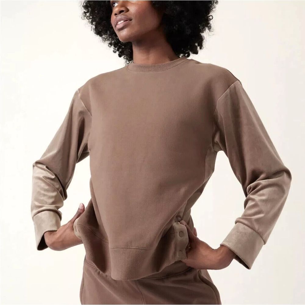 ATHLETA Retroplush Velvet Crew Neck‎ Sweatshirt Womens Large Brown Side Buttons